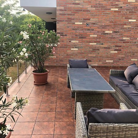 Castellum Apartmanház Gyula Exterior foto